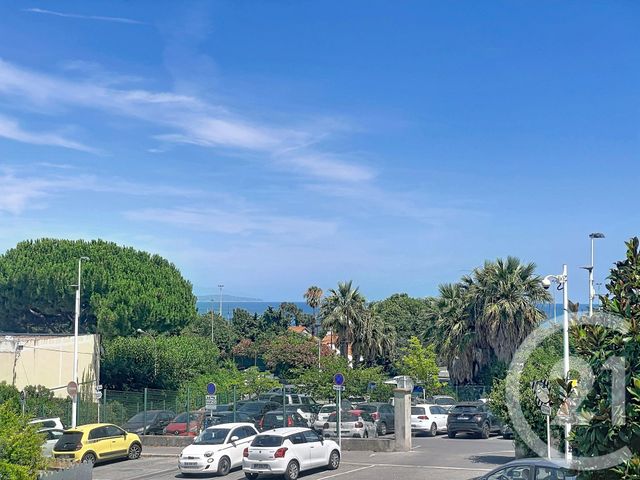 Appartement F2 à vendre - 2 pièces - 51.0 m2 - ANTIBES - 06 - PROVENCE-ALPES-COTE-D-AZUR - Century 21 Liberté
