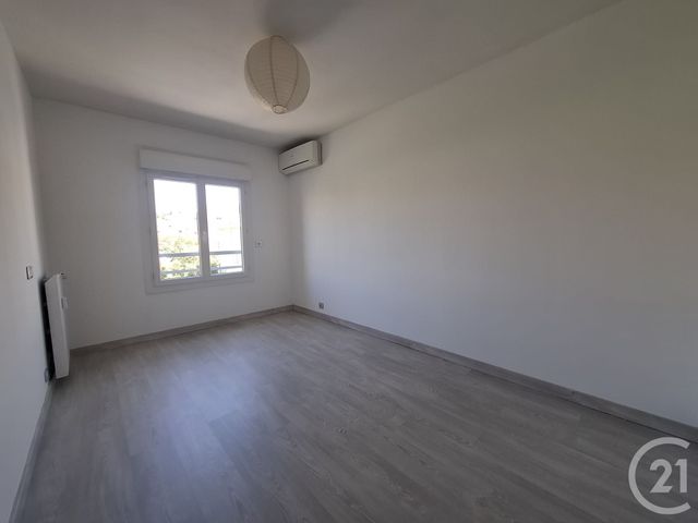 Appartement T3 à louer - 3 pièces - 63.89 m2 - VALLAURIS - 06 - PROVENCE-ALPES-COTE-D-AZUR - Century 21 Liberté