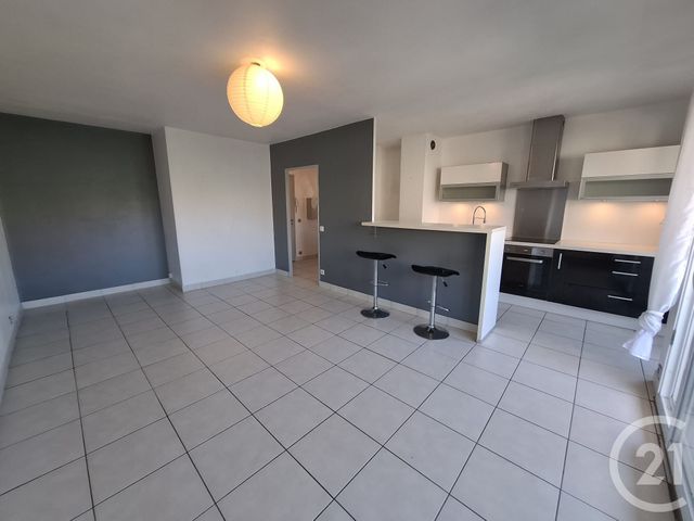 Appartement T3 à louer - 3 pièces - 63.89 m2 - VALLAURIS - 06 - PROVENCE-ALPES-COTE-D-AZUR - Century 21 Liberté