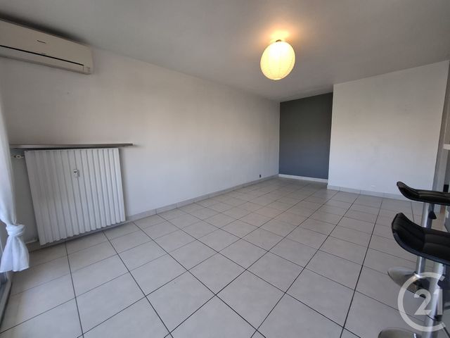 Appartement T3 à louer - 3 pièces - 63.89 m2 - VALLAURIS - 06 - PROVENCE-ALPES-COTE-D-AZUR - Century 21 Liberté