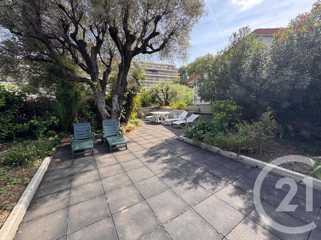 Afficher la photo en grand maison à vendre - 6 pièces - 200.0 m2 - JUAN LES PINS - 06 - PROVENCE-ALPES-COTE-D-AZUR - Century 21 Liberté