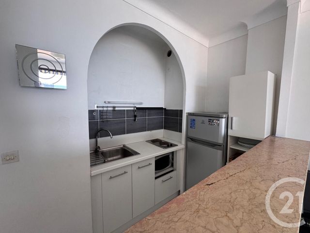 Appartement Studio à vendre - 1 pièce - 32.0 m2 - JUAN LES PINS - 06 - PROVENCE-ALPES-COTE-D-AZUR - Century 21 Liberté