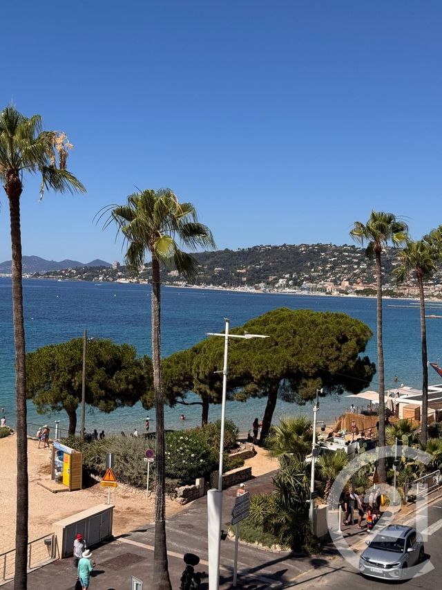 Appartement Studio à vendre - 1 pièce - 32.0 m2 - JUAN LES PINS - 06 - PROVENCE-ALPES-COTE-D-AZUR - Century 21 Liberté