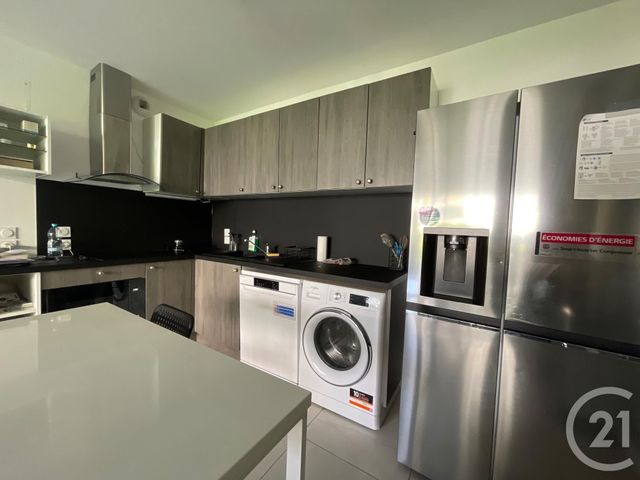 Afficher la photo en grand Appartement F2 à vendre - 2 pièces - 46.0 m2 - LE GOLFE JUAN - 06 - PROVENCE-ALPES-COTE-D-AZUR - Century 21 Liberté