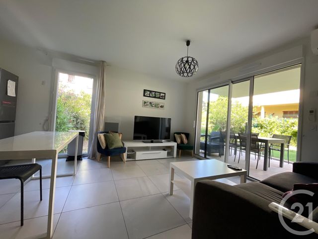 Afficher la photo en grand Appartement F2 à vendre - 2 pièces - 46.0 m2 - LE GOLFE JUAN - 06 - PROVENCE-ALPES-COTE-D-AZUR - Century 21 Liberté
