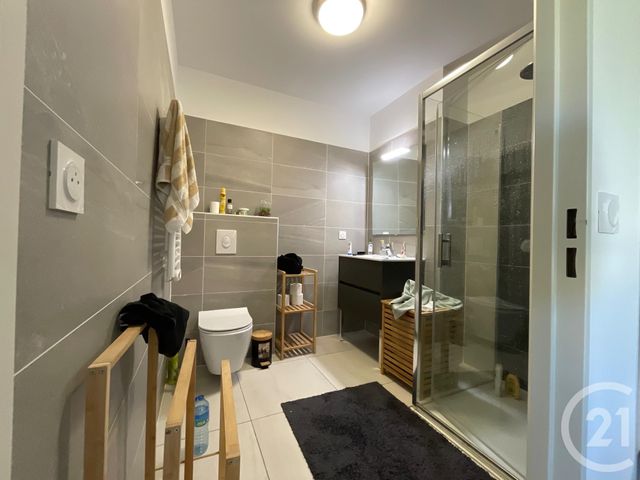 Afficher la photo en grand Appartement F2 à vendre - 2 pièces - 46.0 m2 - LE GOLFE JUAN - 06 - PROVENCE-ALPES-COTE-D-AZUR - Century 21 Liberté