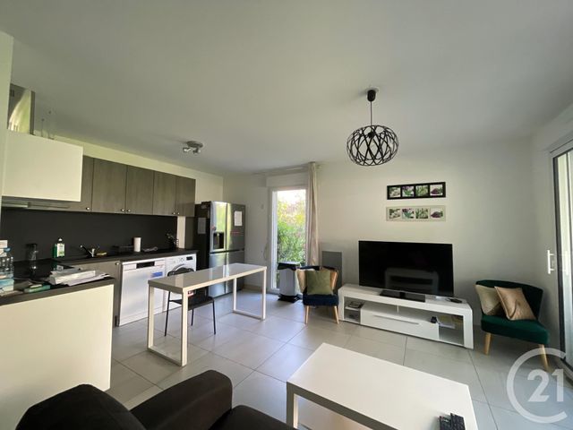 Afficher la photo en grand Appartement F2 à vendre - 2 pièces - 46.0 m2 - LE GOLFE JUAN - 06 - PROVENCE-ALPES-COTE-D-AZUR - Century 21 Liberté