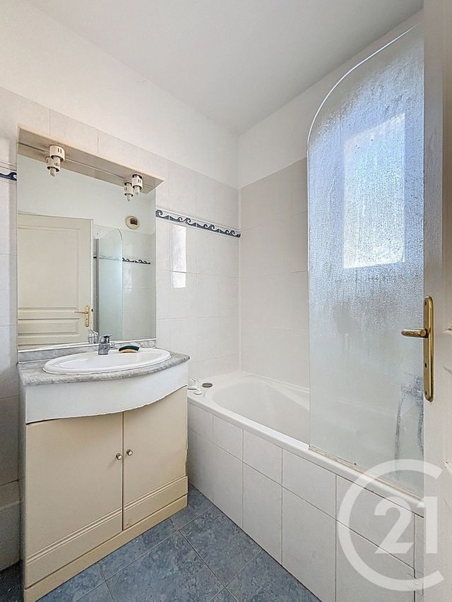 Appartement T3 à vendre - 3 pièces - 61.0 m2 - ANTIBES - 06 - PROVENCE-ALPES-COTE-D-AZUR - Century 21 Liberté