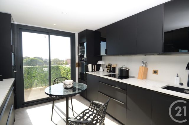 Appartement F2 bis à vendre - 3 pièces - 75.72 m2 - ANTIBES - 06 - PROVENCE-ALPES-COTE-D-AZUR - Century 21 Liberté