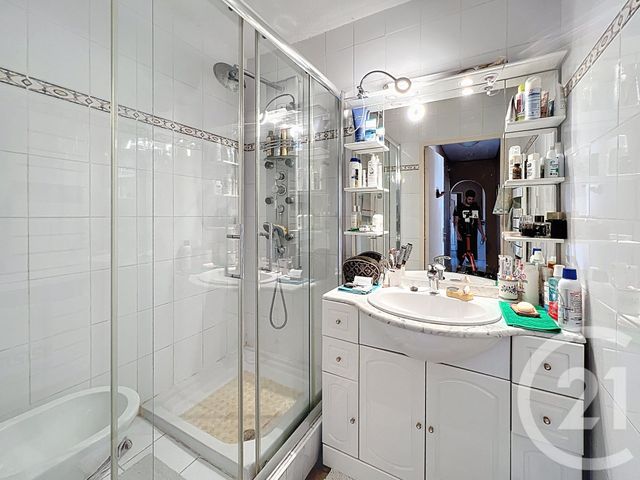 Appartement F3 à vendre - 3 pièces - 65.0 m2 - ANTIBES - 06 - PROVENCE-ALPES-COTE-D-AZUR - Century 21 Liberté