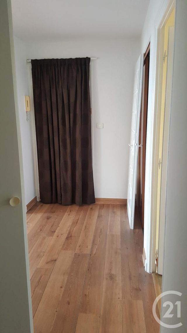 Appartement T4 à louer - 4 pièces - 91.39 m2 - VALLAURIS - 06 - PROVENCE-ALPES-COTE-D-AZUR - Century 21 Liberté