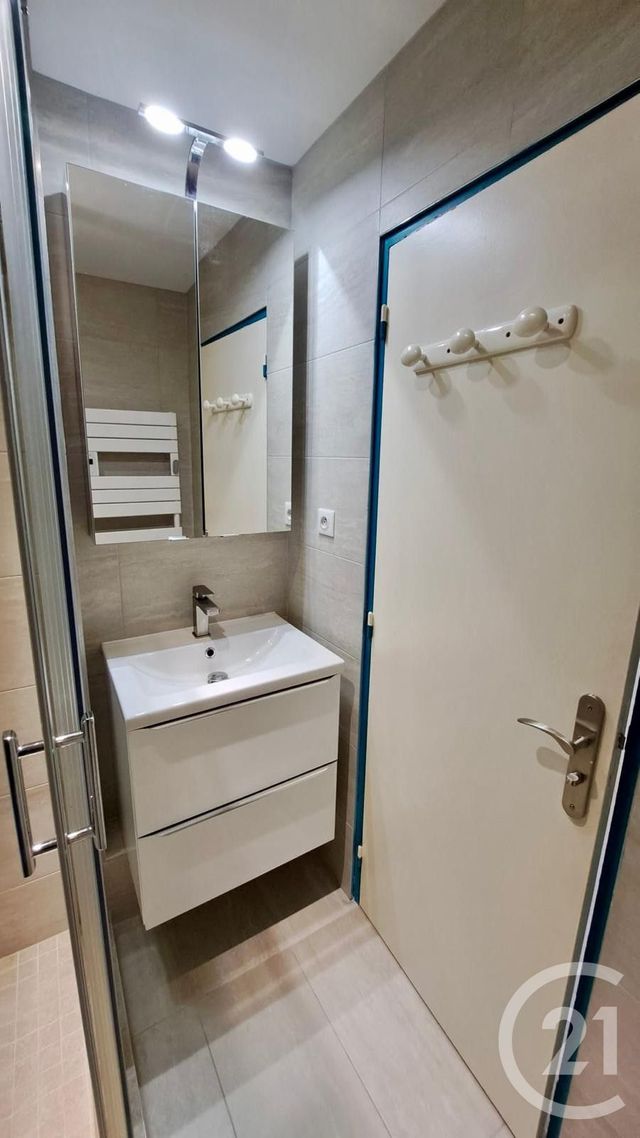 Appartement T3 à louer - 3 pièces - 53.68 m2 - JUAN LES PINS - 06 - PROVENCE-ALPES-COTE-D-AZUR - Century 21 Liberté