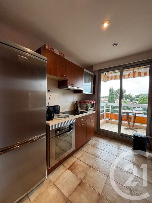 Appartement F3 à vendre - 3 pièces - 62.0 m2 - ANTIBES - 06 - PROVENCE-ALPES-COTE-D-AZUR - Century 21 Liberté