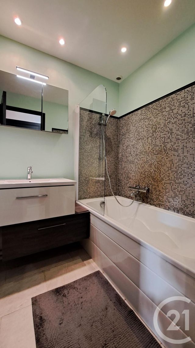 Appartement F1 bis à louer - 2 pièces - 33.3 m2 - MANDELIEU LA NAPOULE - 06 - PROVENCE-ALPES-COTE-D-AZUR - Century 21 Liberté