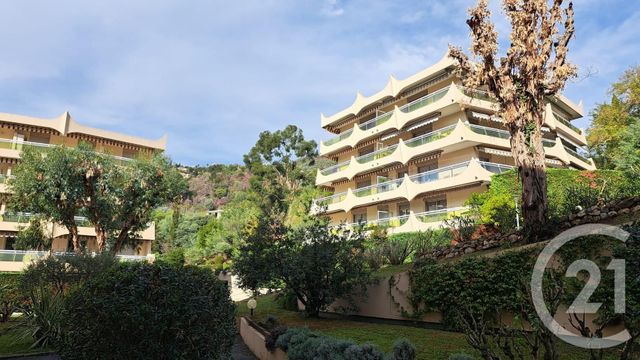 Appartement F1 bis à louer - 2 pièces - 33.3 m2 - MANDELIEU LA NAPOULE - 06 - PROVENCE-ALPES-COTE-D-AZUR - Century 21 Liberté