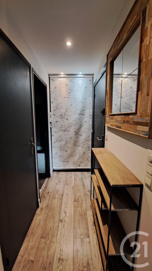 Appartement F1 bis à louer - 2 pièces - 33.3 m2 - MANDELIEU LA NAPOULE - 06 - PROVENCE-ALPES-COTE-D-AZUR - Century 21 Liberté