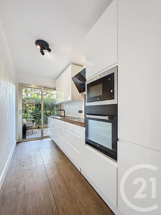 Appartement F3 à vendre - 3 pièces - 85.56 m2 - ANTIBES - 06 - PROVENCE-ALPES-COTE-D-AZUR - Century 21 Liberté