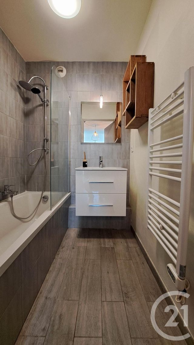 Appartement T3 à louer - 3 pièces - 50.6 m2 - VALBONNE - 06 - PROVENCE-ALPES-COTE-D-AZUR - Century 21 Liberté