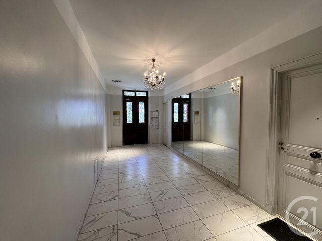 Afficher la photo en grand Appartement F2 à vendre - 2 pièces - 48.0 m2 - JUAN LES PINS - 06 - PROVENCE-ALPES-COTE-D-AZUR - Century 21 Liberté