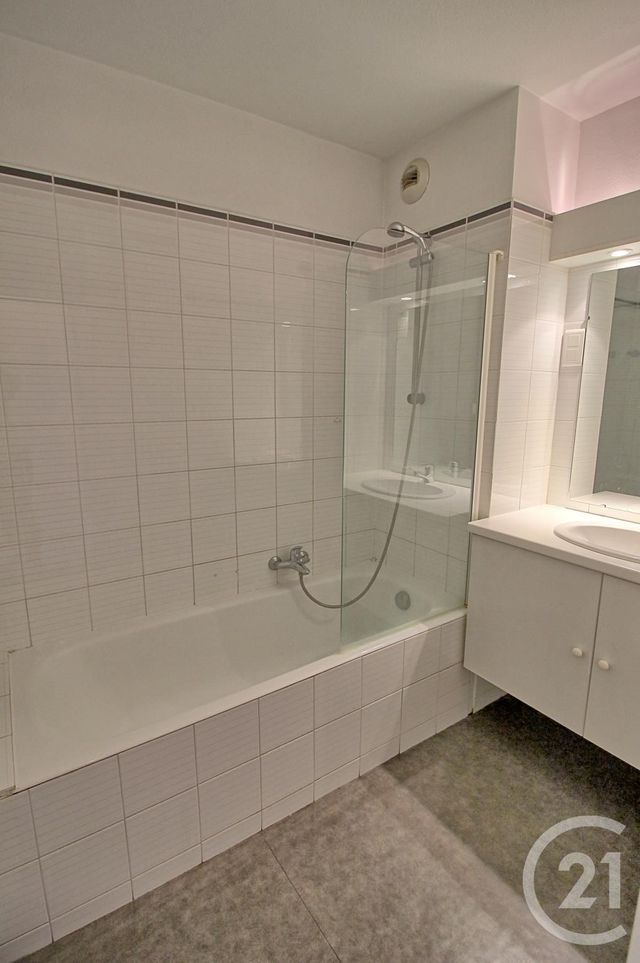 Appartement T2 à louer - 2 pièces - 34.2 m2 - LE GOLFE JUAN - 06 - PROVENCE-ALPES-COTE-D-AZUR - Century 21 Liberté