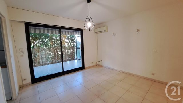 Appartement Studio à louer ANTIBES