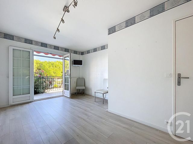 Afficher la photo en grand Appartement F3 à vendre - 3 pièces - 81.0 m2 - ANTIBES - 06 - PROVENCE-ALPES-COTE-D-AZUR - Century 21 Liberté