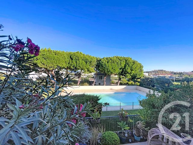 Afficher la photo en grand Appartement F3 à vendre - 3 pièces - 81.0 m2 - ANTIBES - 06 - PROVENCE-ALPES-COTE-D-AZUR - Century 21 Liberté