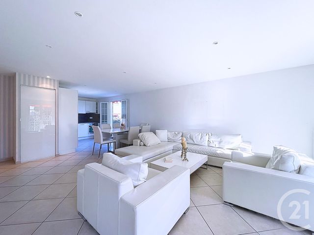Afficher la photo en grand Appartement F3 à vendre - 3 pièces - 81.0 m2 - ANTIBES - 06 - PROVENCE-ALPES-COTE-D-AZUR - Century 21 Liberté