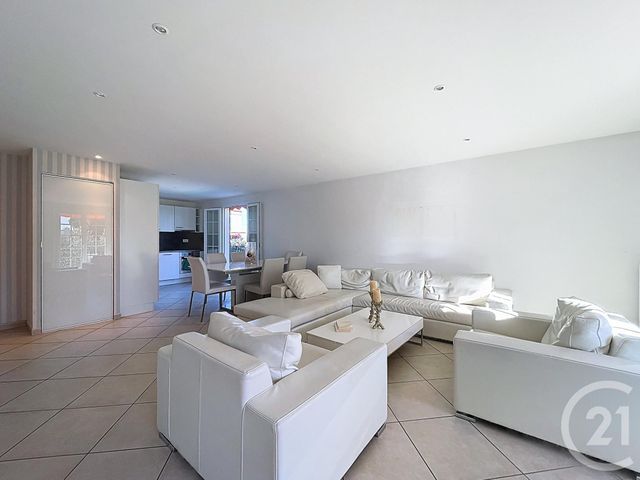 Afficher la photo en grand Appartement F3 à vendre - 3 pièces - 81.0 m2 - ANTIBES - 06 - PROVENCE-ALPES-COTE-D-AZUR - Century 21 Liberté