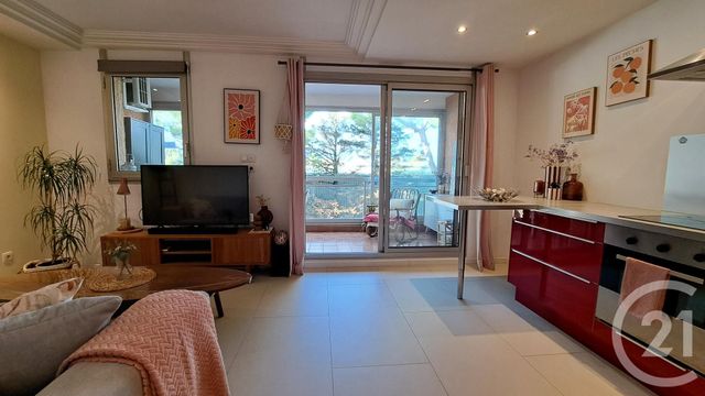 Appartement T2 à louer - 2 pièces - 29.35 m2 - ANTIBES - 06 - PROVENCE-ALPES-COTE-D-AZUR - Century 21 Liberté