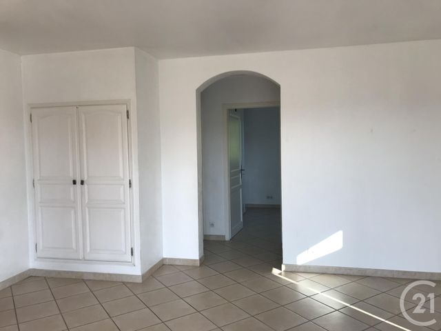 Appartement T4 à louer - 4 pièces - 82.4 m2 - ANTIBES - 06 - PROVENCE-ALPES-COTE-D-AZUR - Century 21 Liberté