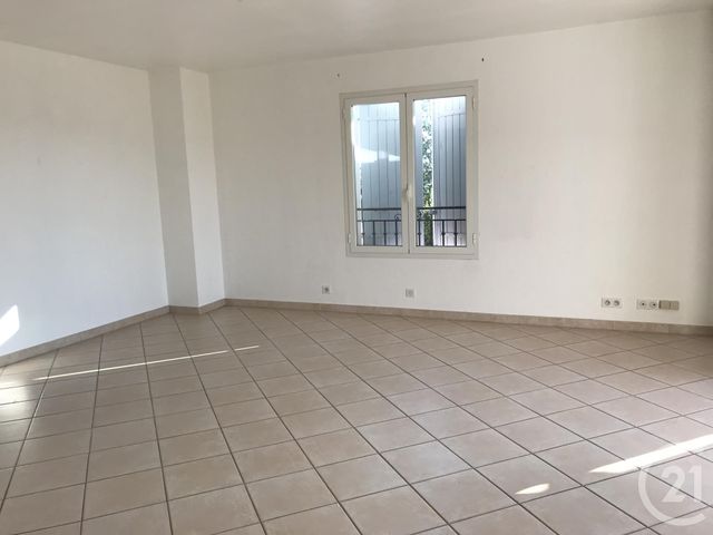 Appartement T4 à louer - 4 pièces - 82.4 m2 - ANTIBES - 06 - PROVENCE-ALPES-COTE-D-AZUR - Century 21 Liberté