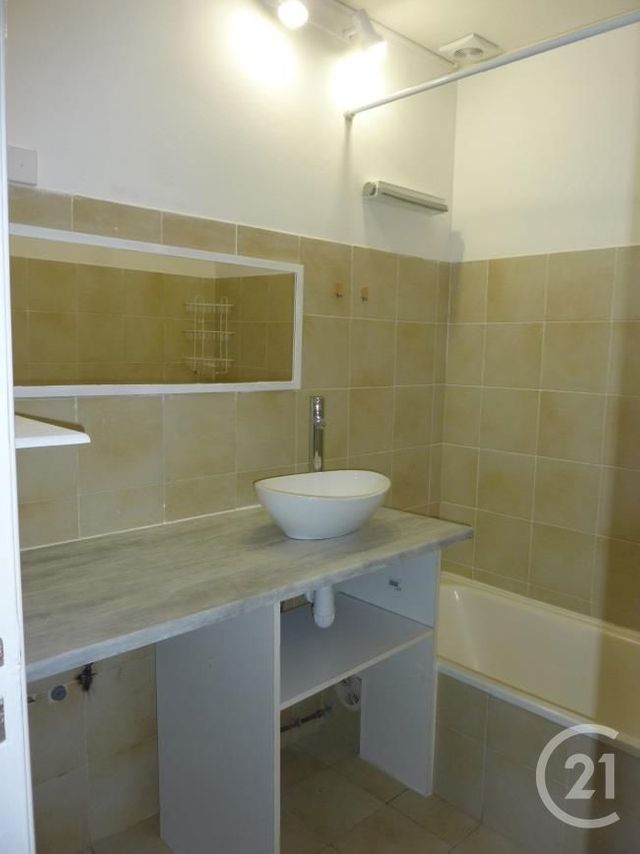 Appartement T3 à louer - 3 pièces - 63.16 m2 - ANTIBES - 06 - PROVENCE-ALPES-COTE-D-AZUR - Century 21 Liberté
