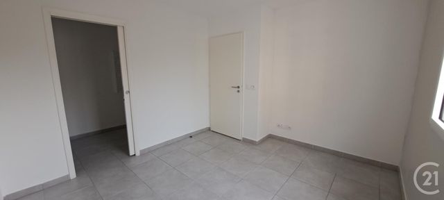 Appartement T2 à louer - 2 pièces - 46.94 m2 - VALLAURIS - 06 - PROVENCE-ALPES-COTE-D-AZUR - Century 21 Liberté