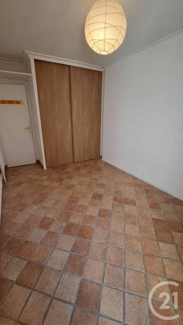 Appartement T3 à louer - 3 pièces - 63.29 m2 - VALLAURIS - 06 - PROVENCE-ALPES-COTE-D-AZUR - Century 21 Liberté