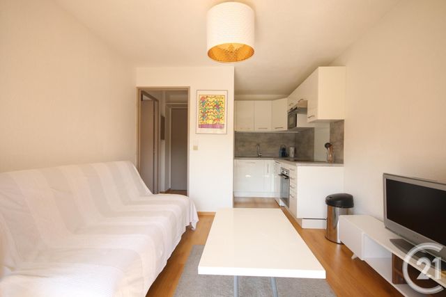 Appartement T2 à louer - 2 pièces - 29.1 m2 - VALLAURIS - 06 - PROVENCE-ALPES-COTE-D-AZUR - Century 21 Liberté