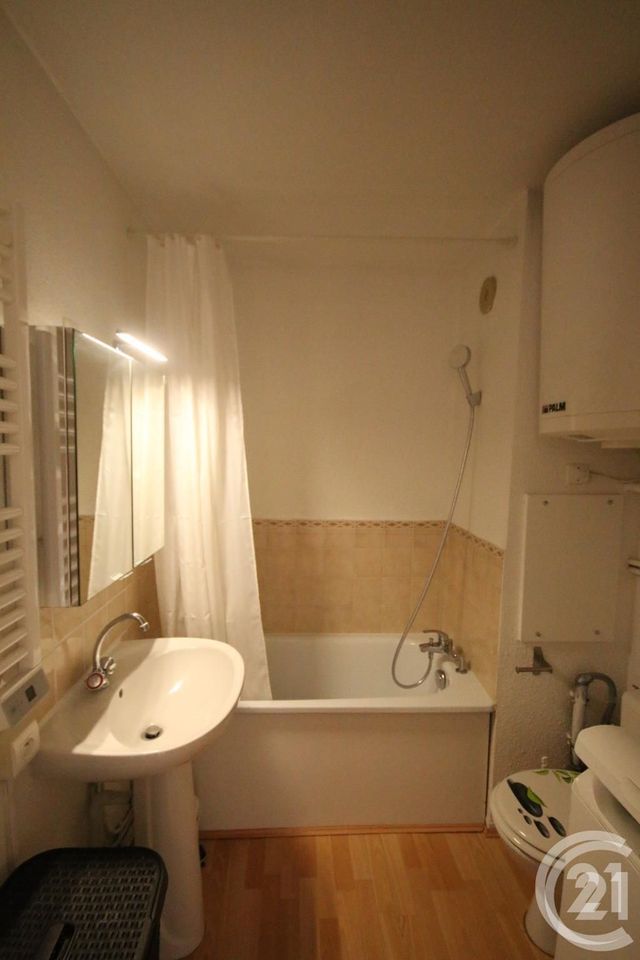 Appartement T2 à louer - 2 pièces - 29.1 m2 - VALLAURIS - 06 - PROVENCE-ALPES-COTE-D-AZUR - Century 21 Liberté