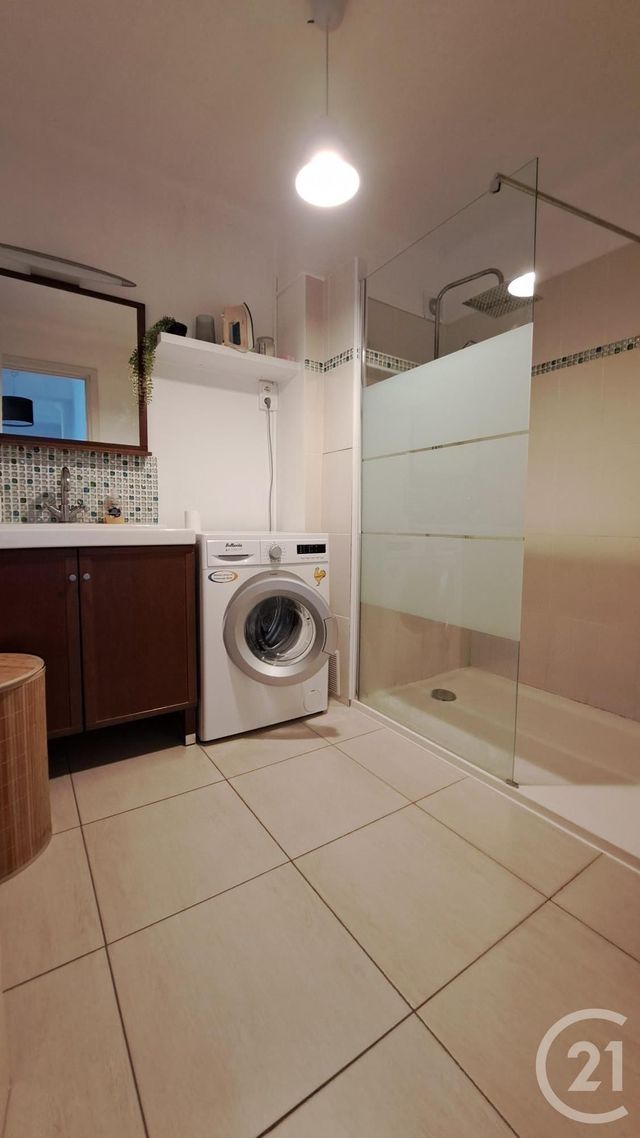 Appartement T2 à louer - 2 pièces - 50.3 m2 - LE GOLFE JUAN - 06 - PROVENCE-ALPES-COTE-D-AZUR - Century 21 Liberté