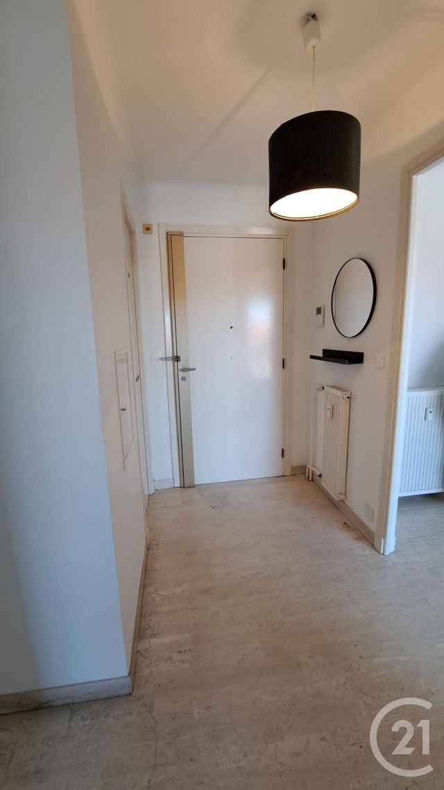 Appartement T2 à louer - 2 pièces - 50.3 m2 - LE GOLFE JUAN - 06 - PROVENCE-ALPES-COTE-D-AZUR - Century 21 Liberté