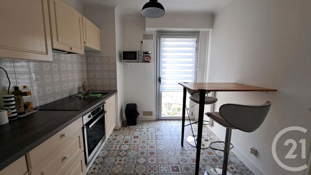 Appartement T2 à louer - 2 pièces - 50.3 m2 - LE GOLFE JUAN - 06 - PROVENCE-ALPES-COTE-D-AZUR - Century 21 Liberté
