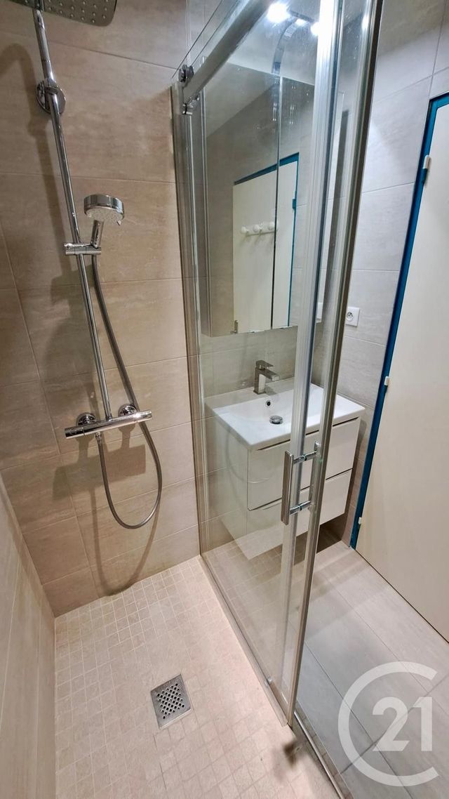 Appartement T3 à louer - 3 pièces - 53.68 m2 - JUAN LES PINS - 06 - PROVENCE-ALPES-COTE-D-AZUR - Century 21 Liberté