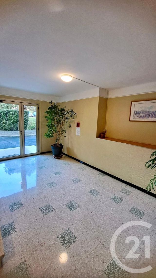 Appartement T3 à louer - 3 pièces - 53.68 m2 - JUAN LES PINS - 06 - PROVENCE-ALPES-COTE-D-AZUR - Century 21 Liberté