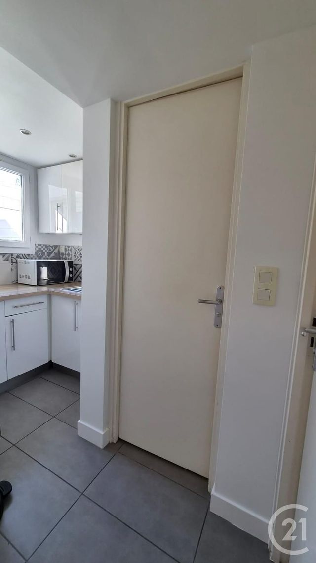 Appartement T2 à louer - 2 pièces - 33.5 m2 - ANTIBES - 06 - PROVENCE-ALPES-COTE-D-AZUR - Century 21 Liberté
