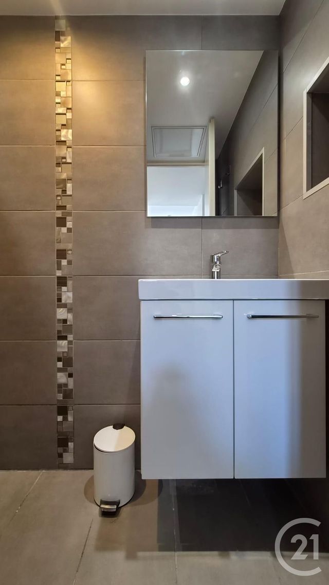 Appartement T2 à louer - 2 pièces - 33.5 m2 - ANTIBES - 06 - PROVENCE-ALPES-COTE-D-AZUR - Century 21 Liberté