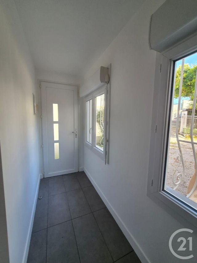 Appartement T2 à louer - 2 pièces - 33.5 m2 - ANTIBES - 06 - PROVENCE-ALPES-COTE-D-AZUR - Century 21 Liberté