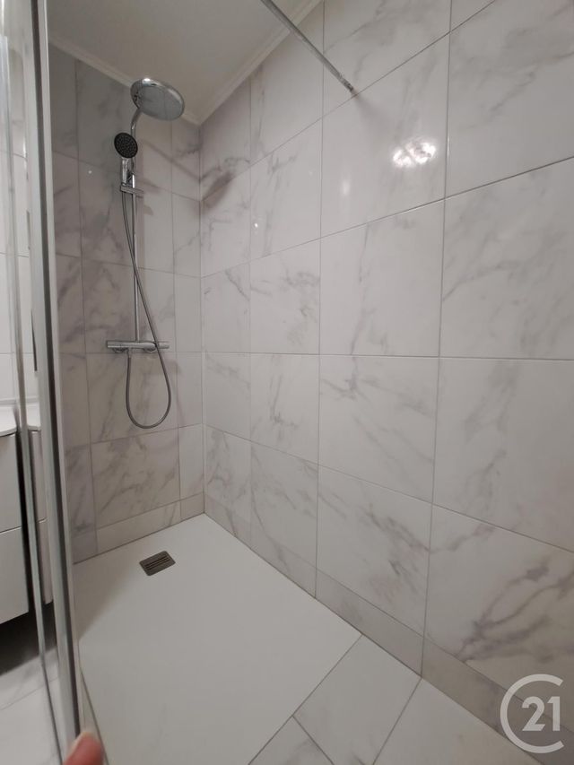 Appartement T3 à louer - 3 pièces - 61.19 m2 - JUAN LES PINS - 06 - PROVENCE-ALPES-COTE-D-AZUR - Century 21 Liberté