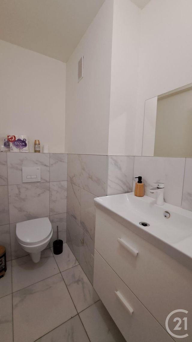 Appartement T3 à louer - 3 pièces - 61.19 m2 - JUAN LES PINS - 06 - PROVENCE-ALPES-COTE-D-AZUR - Century 21 Liberté
