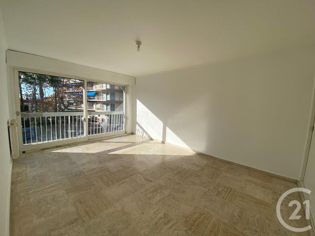 Appartement F2 à louer - 2 pièces - 46.8 m2 - LE CANNET - 06 - PROVENCE-ALPES-COTE-D-AZUR - Century 21 Liberté