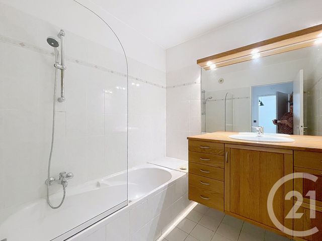 Appartement T2 à vendre - 2 pièces - 49.0 m2 - ANTIBES - 06 - PROVENCE-ALPES-COTE-D-AZUR - Century 21 Liberté