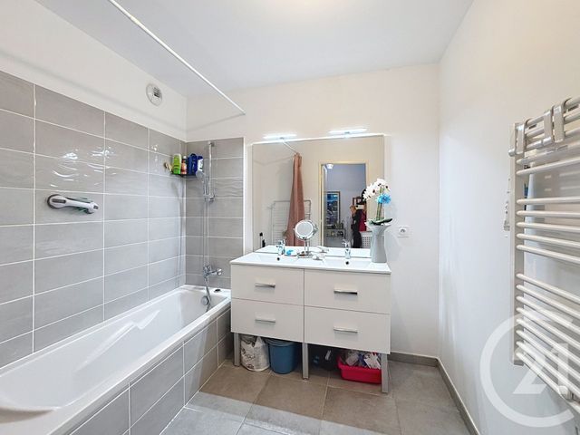 Appartement F3 à vendre - 3 pièces - 58.0 m2 - VALLAURIS - 06 - PROVENCE-ALPES-COTE-D-AZUR - Century 21 Liberté